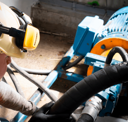 Mantenimiento y reparación de componentes hidráulicos